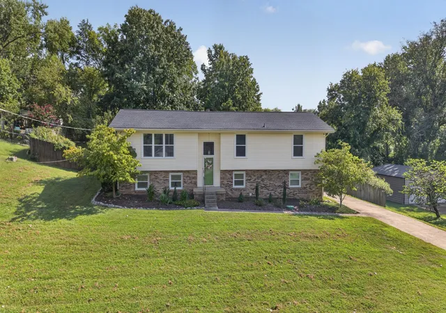 1st image of 713 Hillbrook Dr, Mount Juliet, TN 37122 | MLS# 3514203
