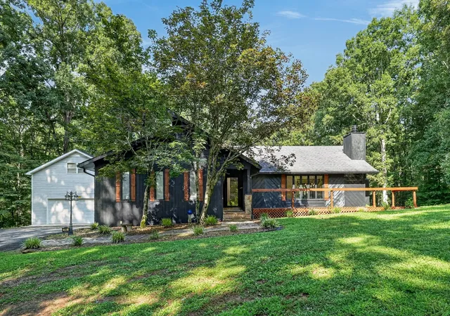 Photo 3 of Single family home for sale at 390 Lakeview Trl, Mc Minnville, TN 37110 | MLS# 3514214 | Listing updated on 2026-08-24