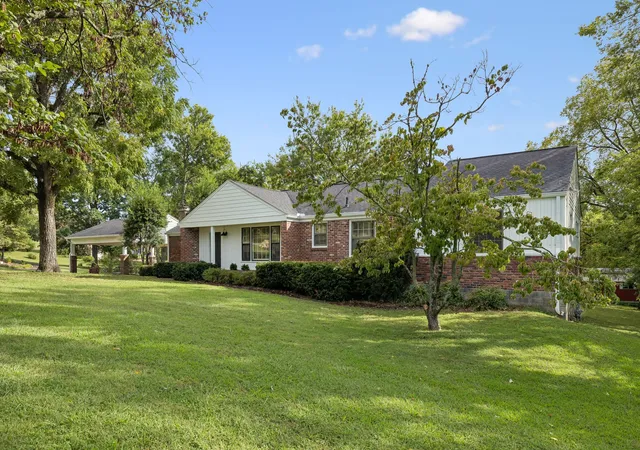 Photo 1 of Single family home for sale at 2809 Lincoya Dr, Nashville, TN 37214 | MLS# 3527873 | Listing updated on 2026-09-16