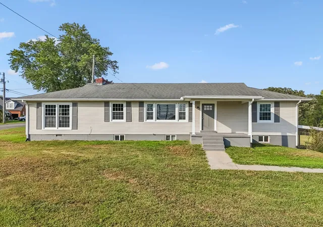 2nd image of 1400 Union St, Shelbyville, TN 37160 | MLS# 3519237