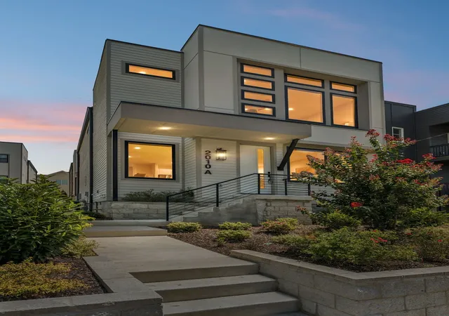 2nd image of 2010a 9th Ave N, Nashville, TN 37208 | MLS# 3514633