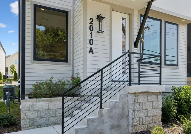 1st image of 2010a 9th Ave N, Nashville, TN 37208 | MLS# 3514633