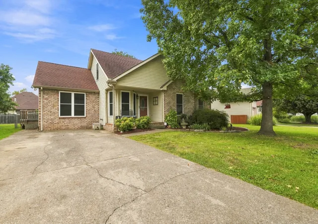 Photo 1 of Single family home for sale at 2008 Waterford Dr, Old Hickory, TN 37138 | MLS# 3518965 | Listing updated on 2026-09-19