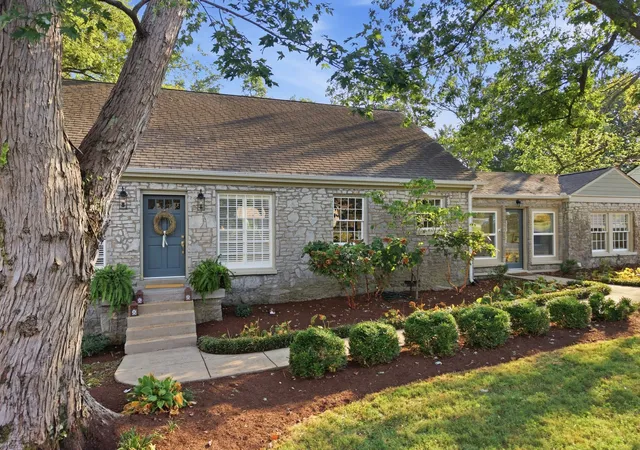 Photo 3 of Single family home for sale at 816 Gwynn Dr, Nashville, TN 37216 | MLS# 3594562 | Listing updated on 2026-09-19