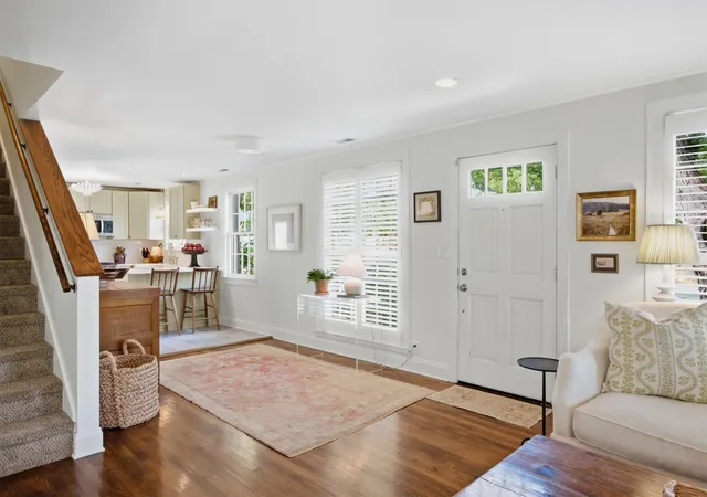 Photo 4 of Single family home for sale at 816 Gwynn Dr, Nashville, TN 37216 | MLS# 3594562 | Listing updated on 2026-09-19