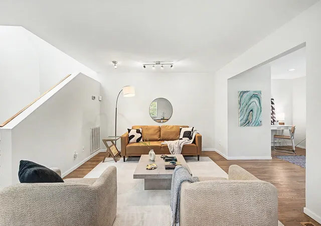 3rd image of 940 Gale Ln #127, Nashville, TN 37204 | MLS# 3515222