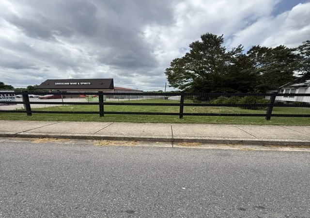 1st image of 634 Greenwood Ave, Clarksville, TN 37040 | MLS# 3520321