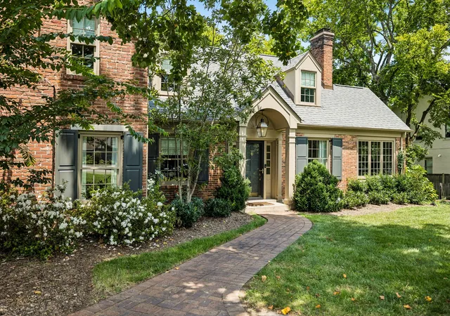 4th image of 2004 Overhill Dr, Nashville, TN 37215 | MLS# 3516307