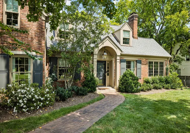 5th image of 2004 Overhill Dr, Nashville, TN 37215 | MLS# 3516307
