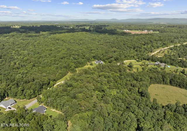36th image of 345 Perry Creek Dr, Crossville, TN 38572 | MLS# 3514271