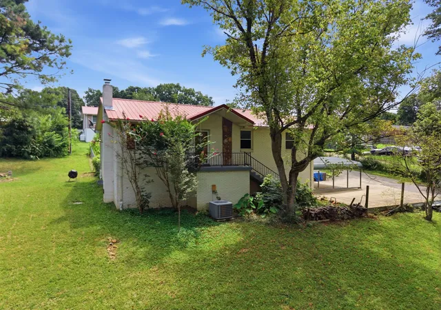 Photo 3 of Single family home for sale at 100 Madrid Ct, Ashland City, TN 37015 | MLS# 3514855 | Listing updated on 2026-08-24
