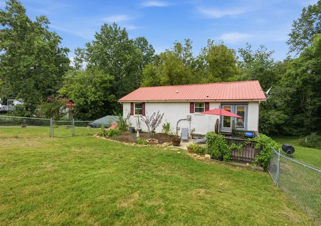 2nd image of 100 Madrid Ct, Ashland City, TN 37015 | MLS# 3514855