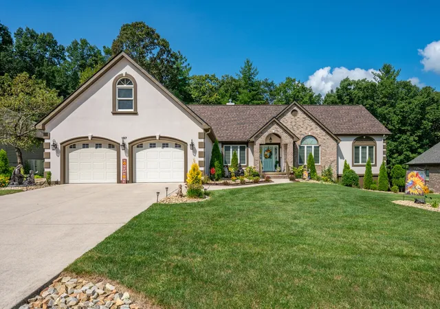 Photo 1 of Single family home for sale at 187 Forest View Dr, Crossville, TN 38558 | MLS# 3516016 | Listing updated on 2026-09-02