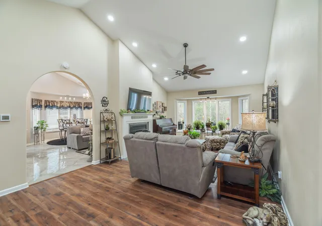 Photo 3 of Single family home for sale at 187 Forest View Dr, Crossville, TN 38558 | MLS# 3516016 | Listing updated on 2026-09-02