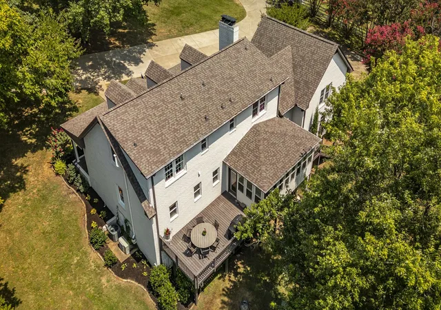 Photo 3 of Single family home for sale at 1048 Hillview Dr, Hendersonville, TN 37075 | MLS# 3530750 | Listing updated on 2026-09-16