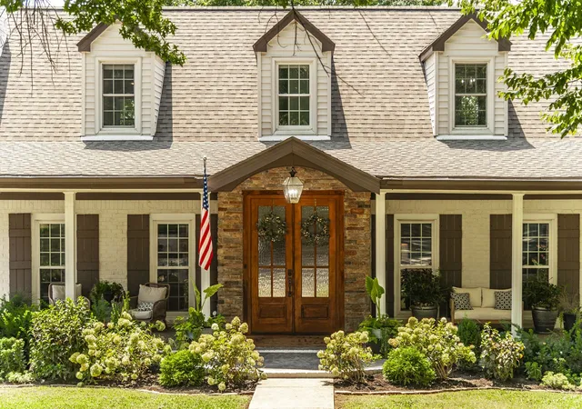 Photo 3 of Single family home for sale at 1048 Hillview Dr, Hendersonville, TN 37075 | MLS# 3530750 | Listing updated on 2026-09-16