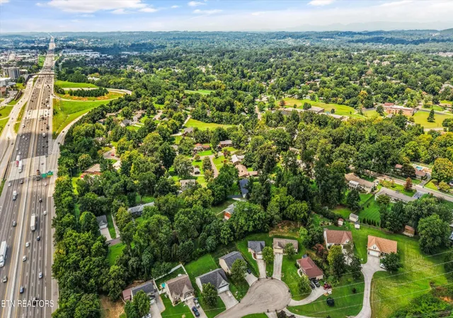 55th image of 210 Sutton Lane, Knoxville, TN 37909 | MLS# 3528456