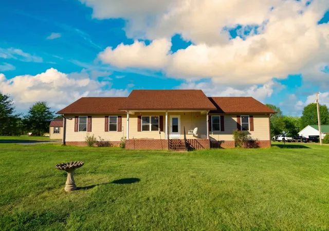 Photo 1 of Single family home for sale at 986 Bethlehem Church Rd, Shelbyville, TN 37160 | MLS# 3527368 | Listing updated on 2026-09-13