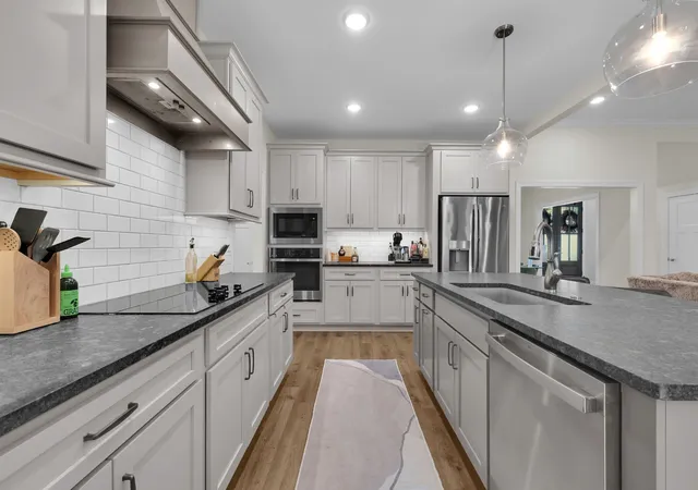2nd image of 2988 W Mor Dr, Clarksville, TN 37043 | MLS# 3514492