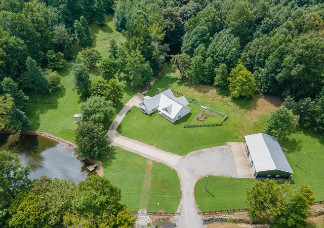 3rd image of 1049 Williams Hollow Rd, Pulaski, TN 38478 | MLS# 3516127