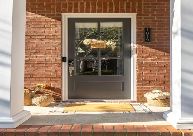 Photo 3 of Townhouse for sale at 1019 Cumberland Park Dr, Franklin, TN 37069 | MLS# 3526936 | Listing updated on 2026-09-25