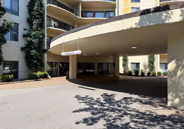 2nd image of 6666 Brookmont Ter, Nashville, TN 37205