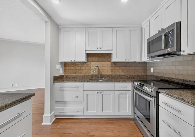 4th image of 4215 Harding Pike, Nashville, TN 37205