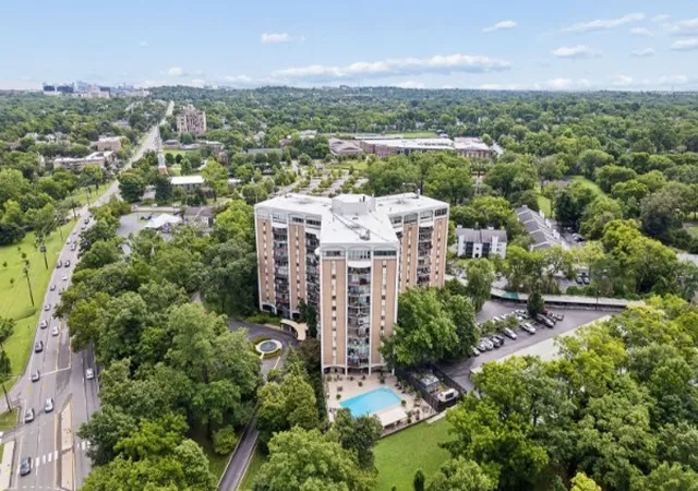 2nd image of 4215 Harding Pike, Nashville, TN 37205