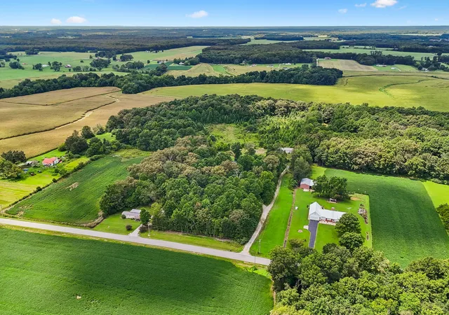 2nd image of 2010 Rock Rd, Morrison, TN 37357 | MLS# 3514545