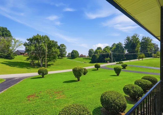 Photo 2 of Single family home for sale at 412 Freedom Trl, Sparta, TN 38583 | MLS# 3527097 | Listing updated on 2026-08-26