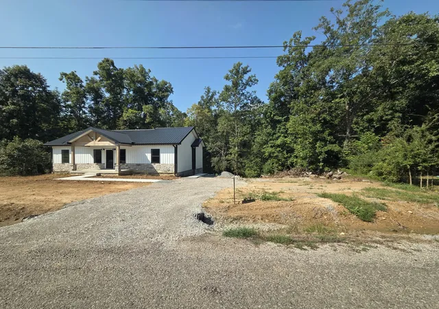 18th image of 30036 Piper Dr, Bon Aqua, TN 37025 | MLS# 3514967