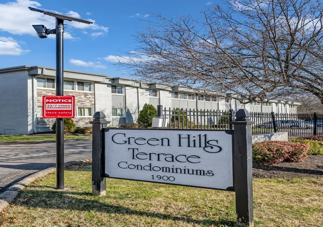 2nd image of 1900 Richard Jones Rd #N3, Nashville, TN 37215 | MLS# 3516483