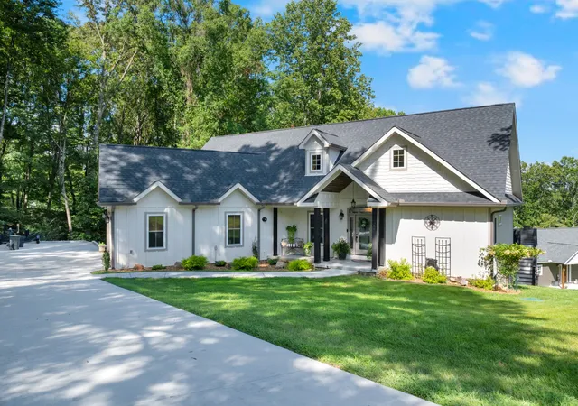 1st image of 27 Shady Cove Ln, Winchester, TN 37398 | MLS# 3516336