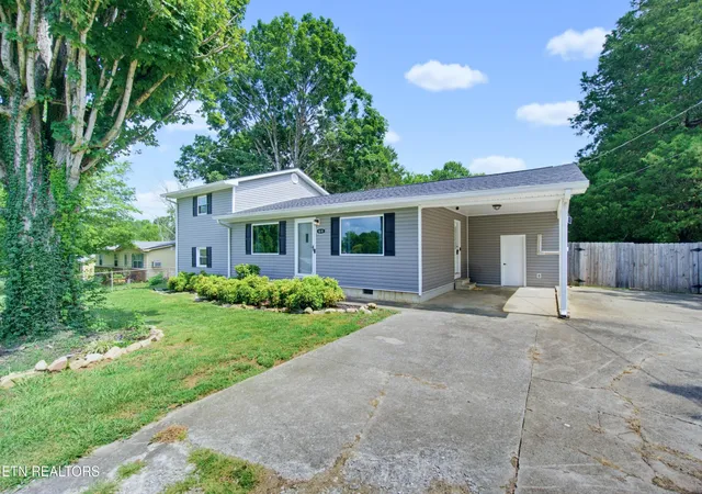 Photo 4 of Single family home for sale at 614 Dodson Ave, Englewood, TN 37329 | MLS# 3514617 | Listing updated on 2026-08-24