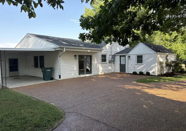 Photo 3 of Single family home for sale at 506 W Sunset Dr, Lebanon, TN 37087 | MLS# 3515348 | Listing updated on 2026-09-16