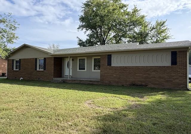 Photo 1 of Single family home for sale at 2128 Lambert Dr, Westmoreland, TN 37186 | MLS# 3514829 | Listing updated on 2026-08-20