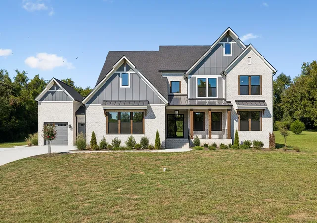 Photo 2 of Mansion for sale at 1709 Wilson Pike, Brentwood, TN 37027 | MLS# 3514644 | Listing updated on 2026-09-04