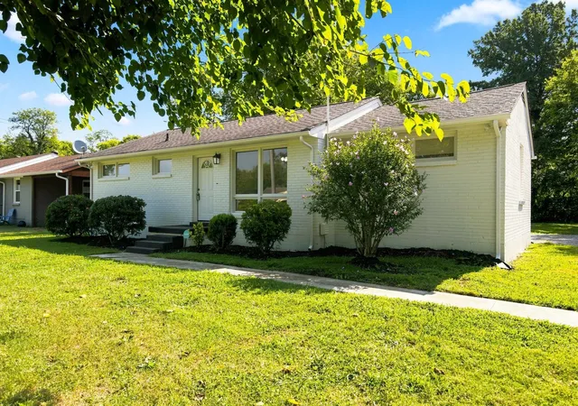 2nd image of 911 Hunt St, Murfreesboro, TN 37130 | MLS# 3514649