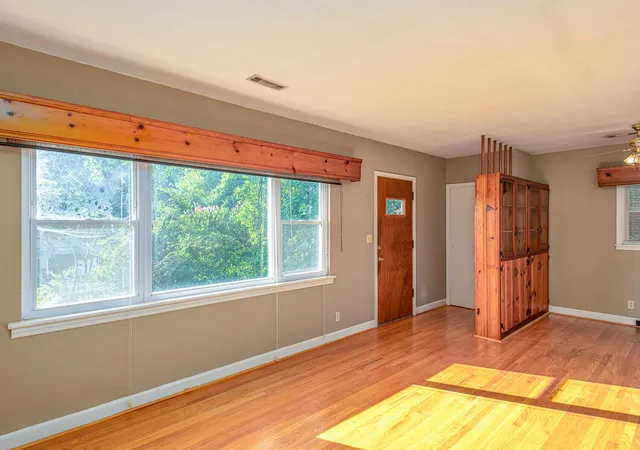 2nd image of 1619 S Seminole Dr, Chattanooga, TN 37412 | MLS# 3514718