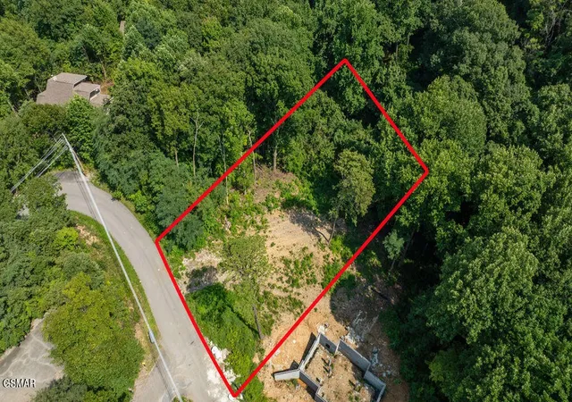1st image of 1315 Garrett Dr, Gatlinburg, TN 37738 | MLS# 3514733