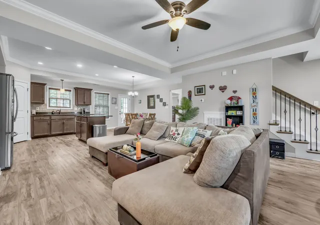 Photo 4 of Single family home for sale at 363 Barry Dr, Clarksville, TN 37040 | MLS# 3514900 | Listing updated on 2026-09-18