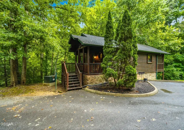 1st image of 625 Gatlinburg Falls Way, Gatlinburg, TN 37738 | MLS# 3514745