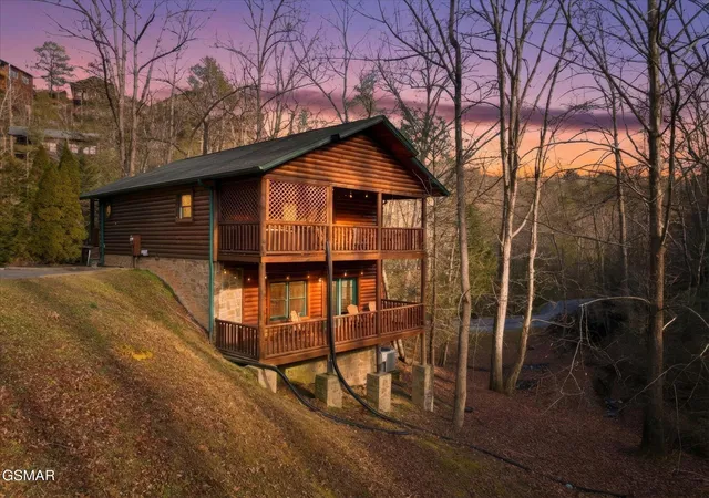 2nd image of 625 Gatlinburg Falls Way, Gatlinburg, TN 37738 | MLS# 3514745