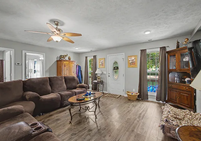 Photo 3 of Single family home for sale at 7719 Elkton Pike, Prospect, TN 38477 | MLS# 3515940 | Listing updated on 2026-08-19