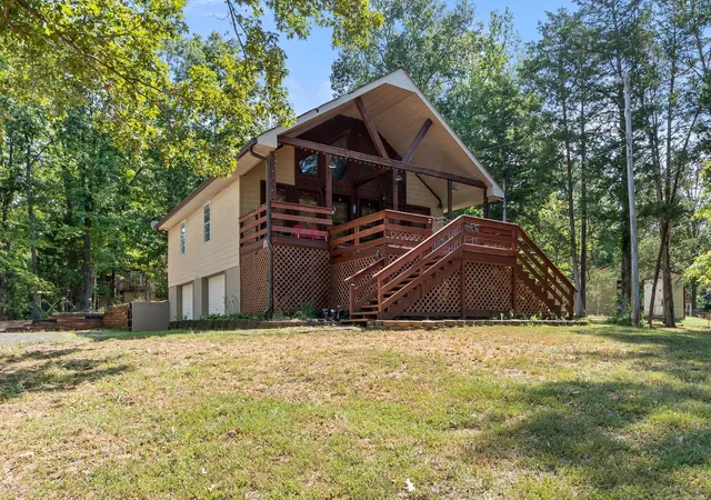 3rd image of 178 Cottage Cir, Linden, TN 37096 | MLS# 3514759