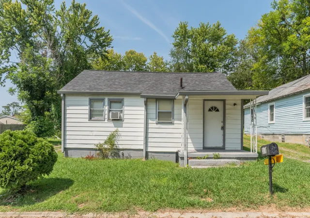 1st image of 721 18th Ave W, Springfield, TN 37172 | MLS# 3514790