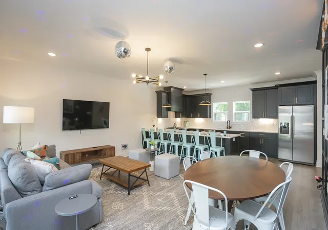 2nd image of 109 N 9th St #3, Nashville, TN 37206 | MLS# 3514847