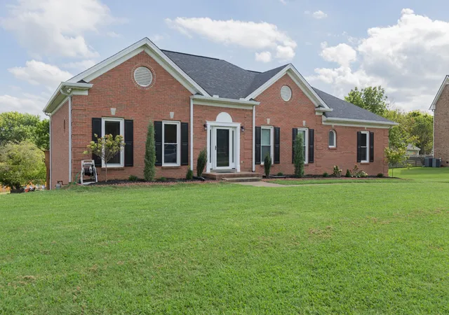 2nd image of 654 Potomac Dr, Clarksville, TN 37043 | MLS# 3516181