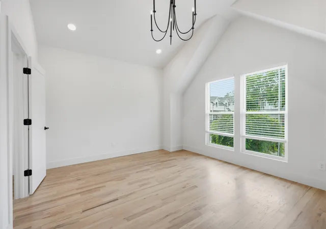 Photo 3 of Single family home for sale at 720b Groves Park Rd, Nashville, TN 37206 | MLS# 3515013 | Listing updated on 2026-08-20