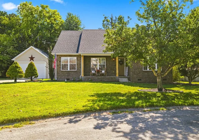 Photo 2 of Single family home for sale at 112 Eagles Nest Dr, Portland, TN 37148 | MLS# 3528670 | Listing updated on 2026-09-12